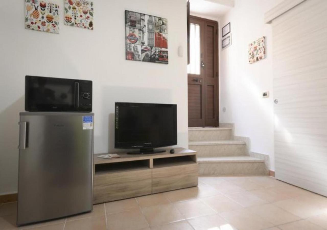 Casa Vacanza Zeus 노토 외부 사진