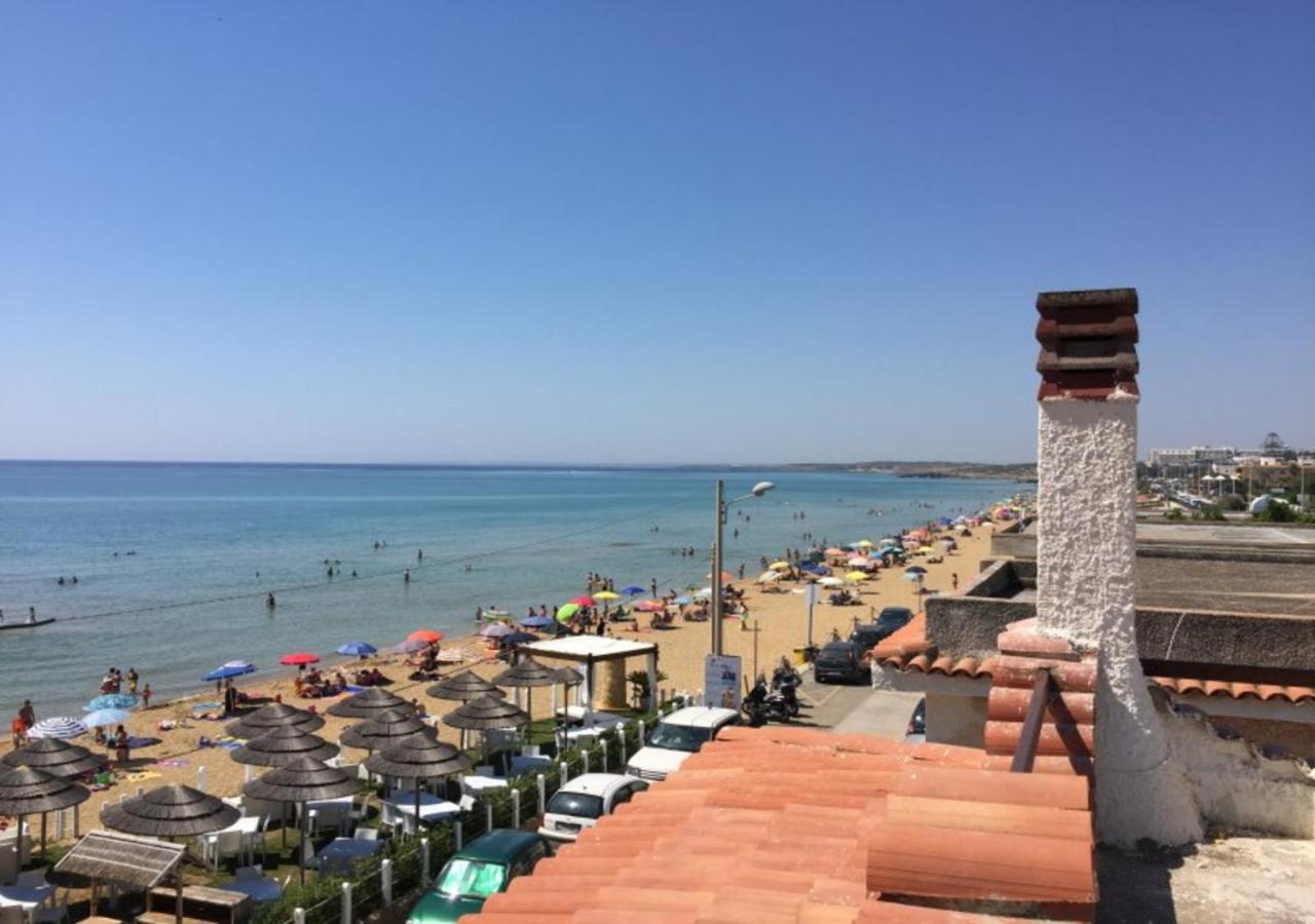Casa Vacanza Zeus 노토 외부 사진