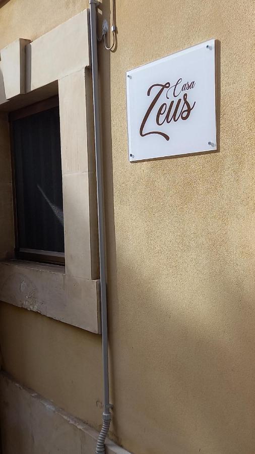 Casa Vacanza Zeus 노토 외부 사진